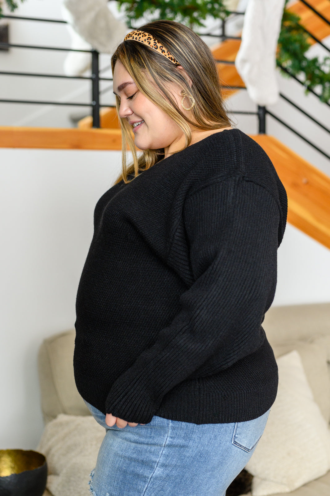 Always Around V-Neck Sweater in Black