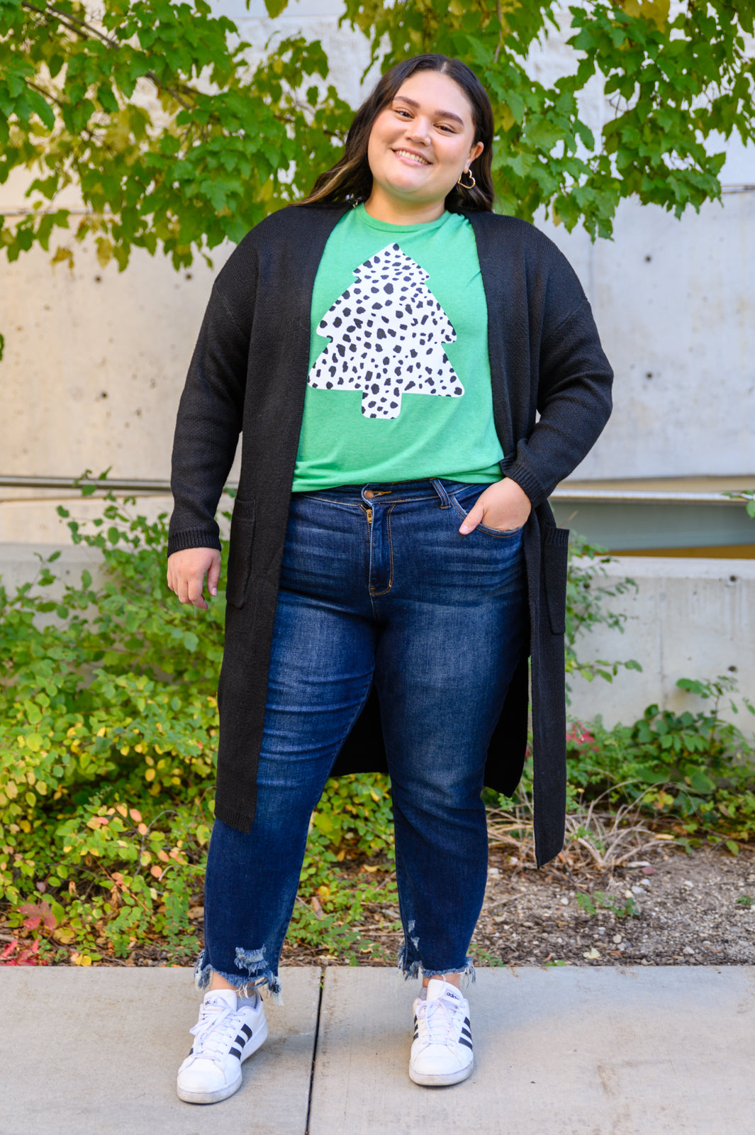 Dalmatian Tree Graphic Tee in Kelly Green