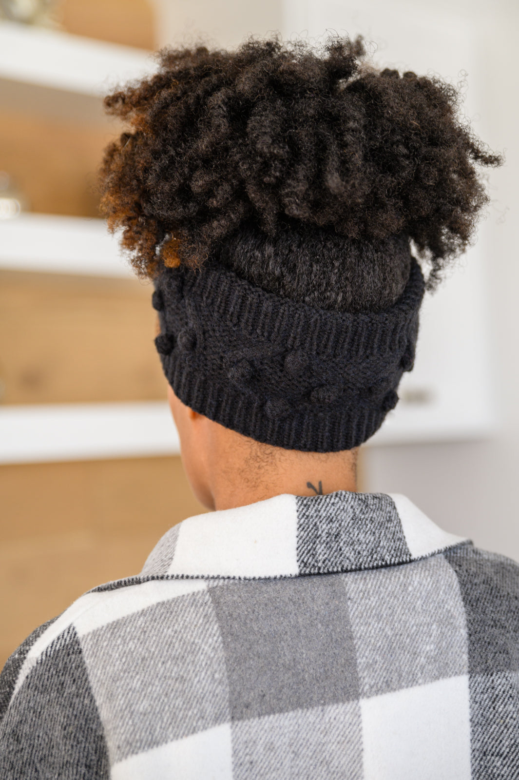 Pom Knit Headwrap In Black