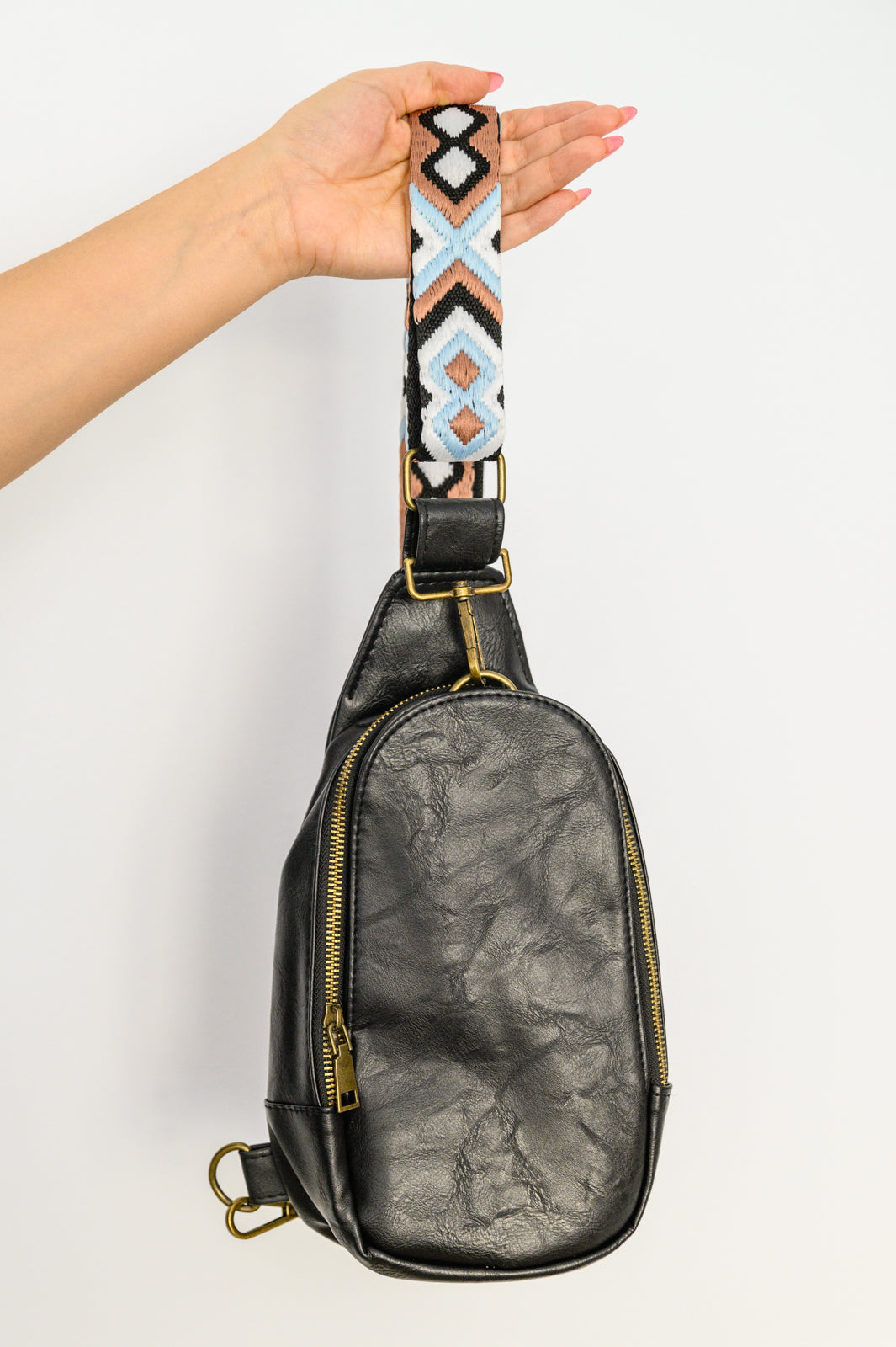 Rowan Sling Bag In Black